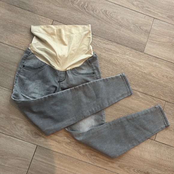 Gray Maternity Jeans - Picture 3 of 5